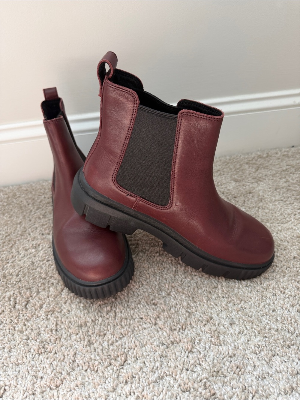 Timberland Burgundy Chelsea Ankle Boots